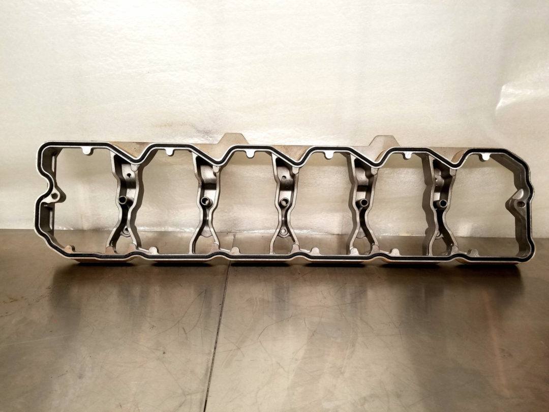 Cummins ISBQSB 5.96.7 Engine Valve Cover Rise Plate 3975944
