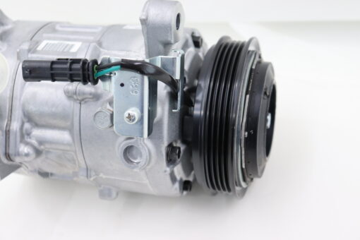 Genuine GM Air Conditioning Compressor 84179243 - Image 3