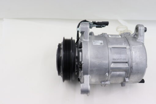 Genuine GM Air Conditioning Compressor 84179243 - Image 2