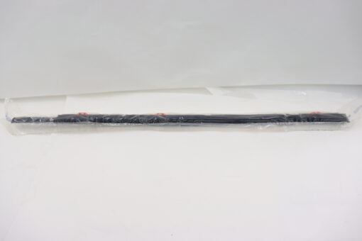 Genuine GM Door Molding Assembly 84778811 - Image 3