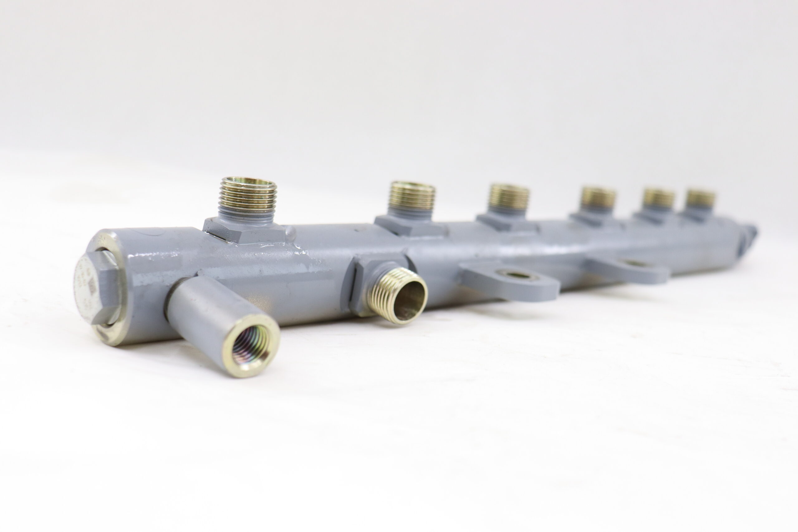 Cummins Fuel manifold 4937282 - Image 9